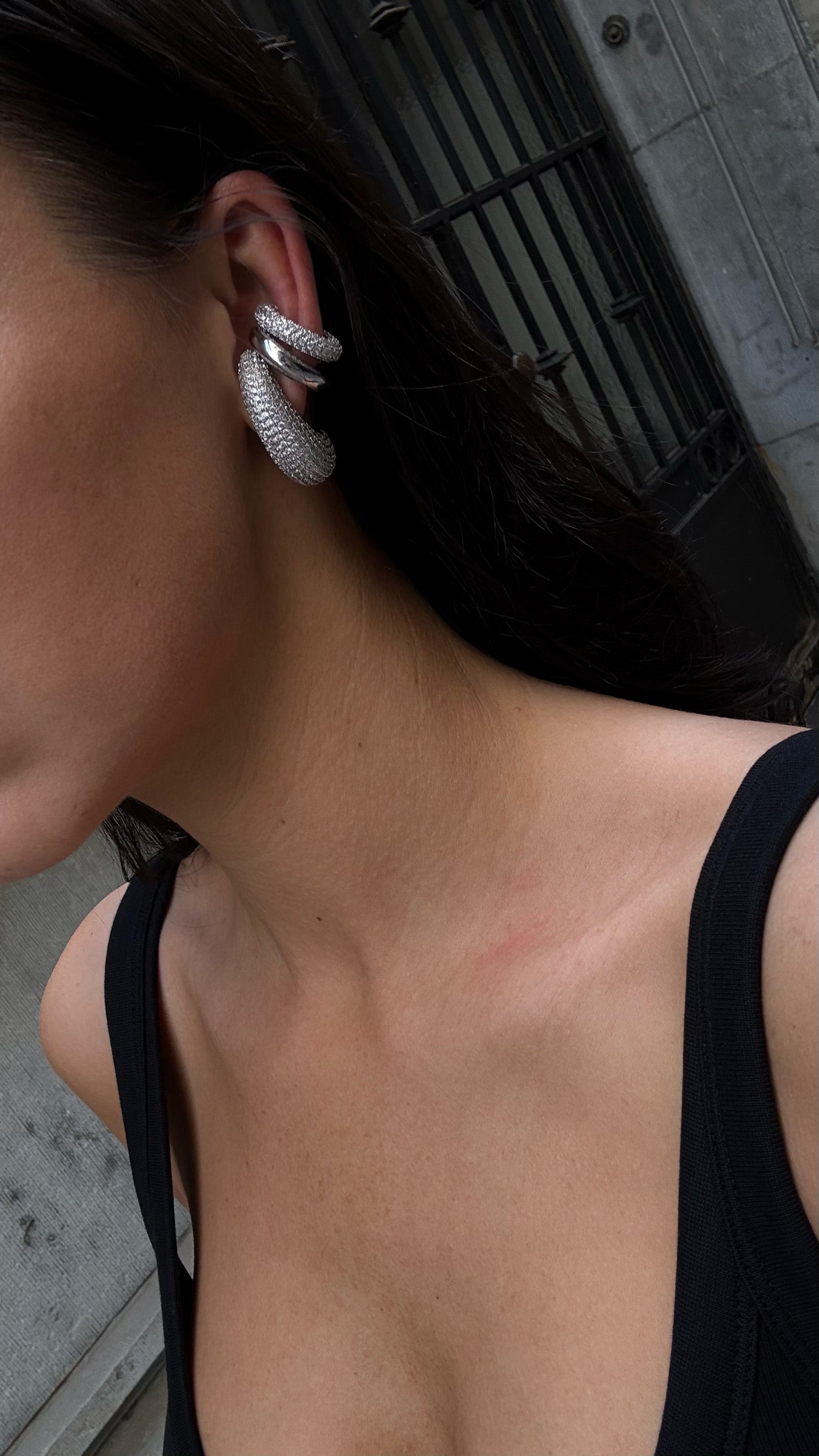 CHUNKY KOS DIAMOND EARCUFF