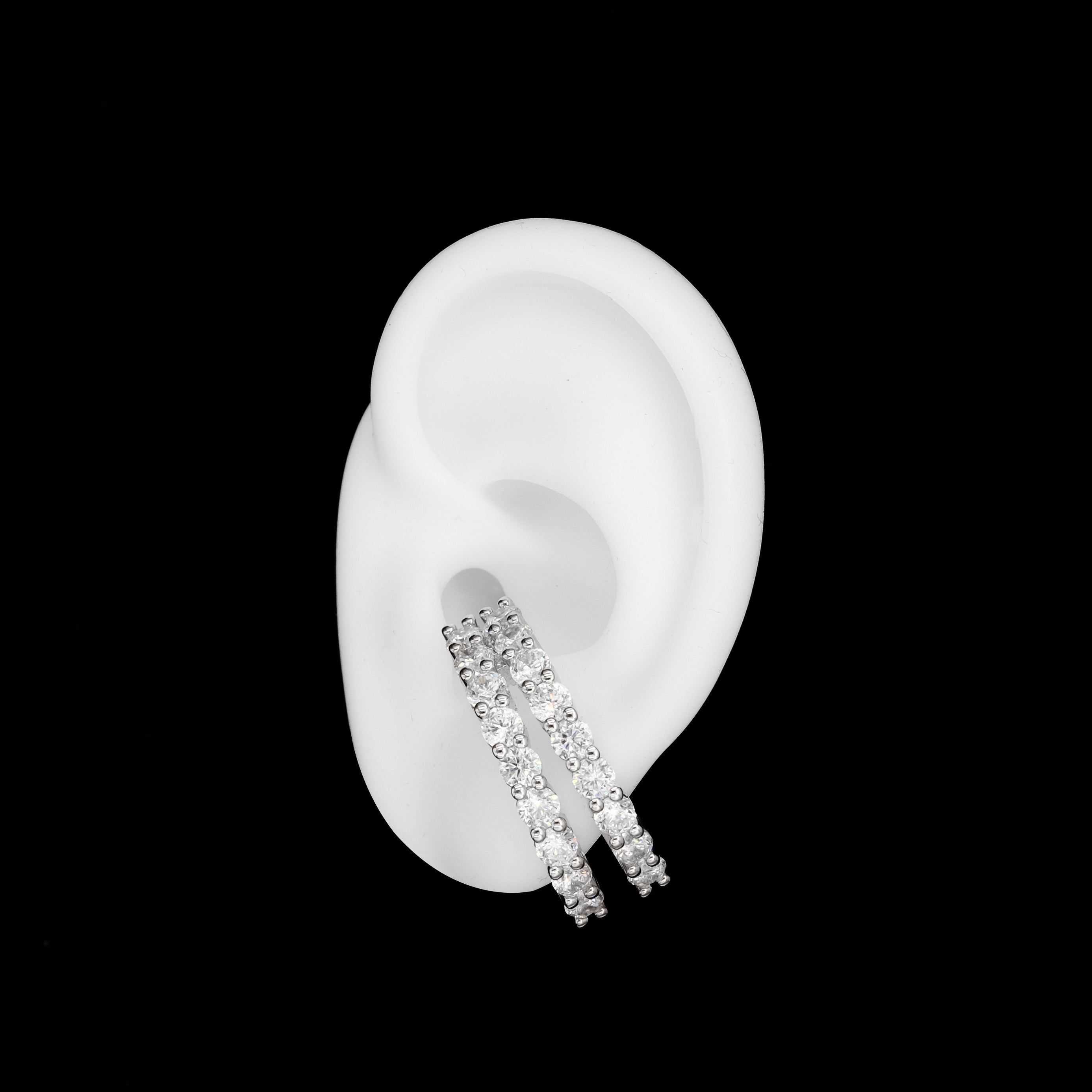 IRIS DOUBLE HUG EARSTUD