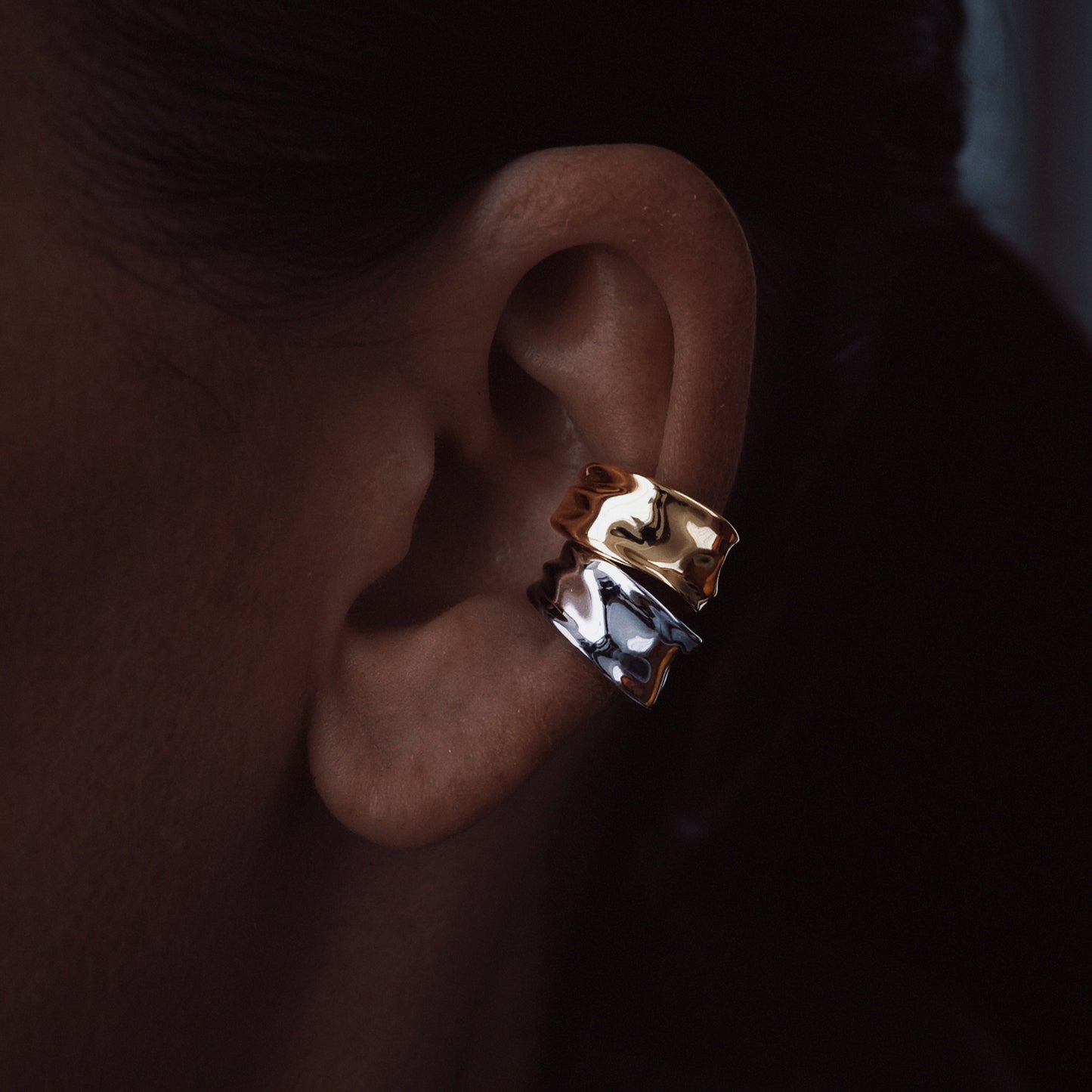 SMALL MOLTEN ARA EARCUFF