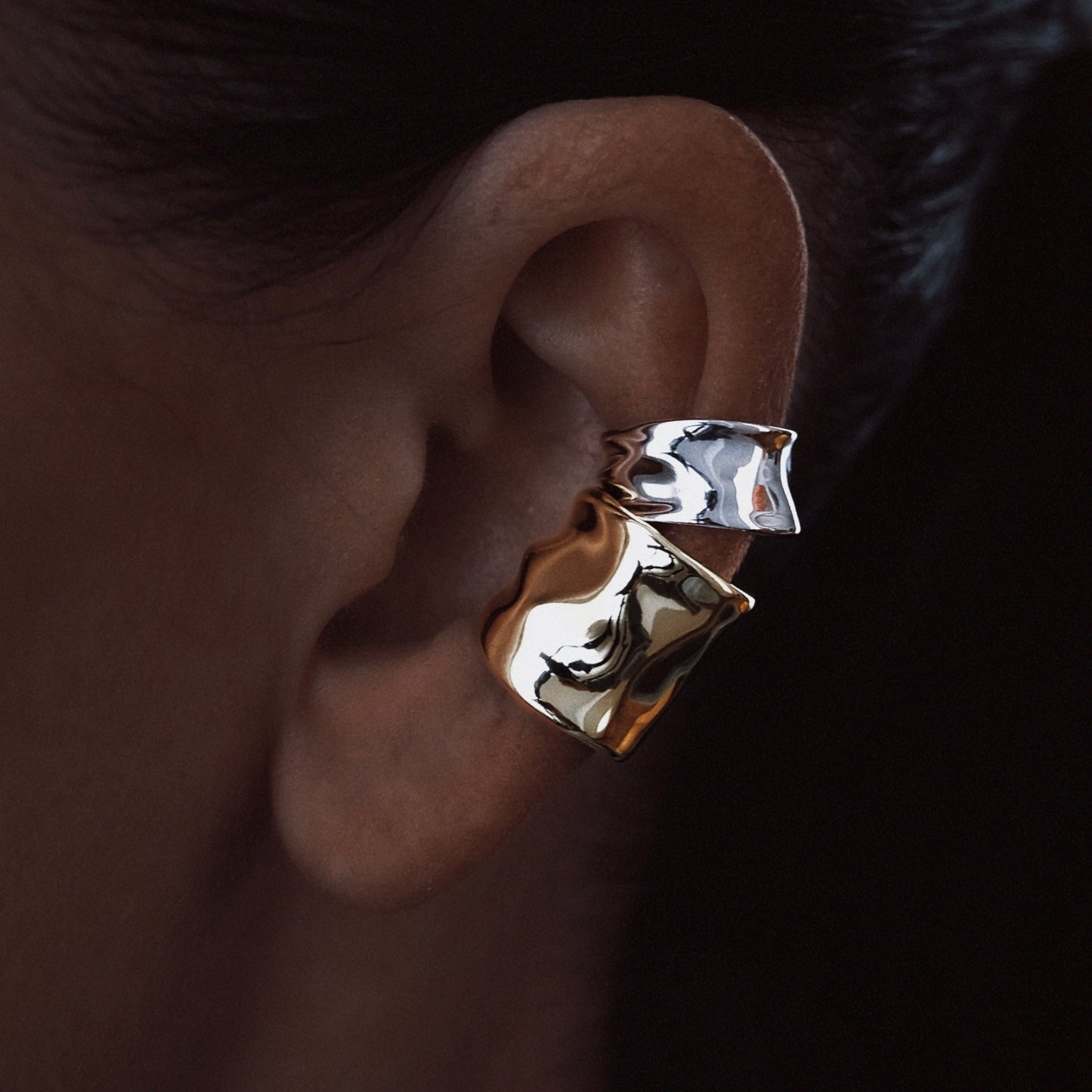 SMALL MOLTEN ARA EARCUFF