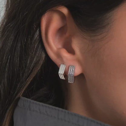 MAY DIAMOND EARRING